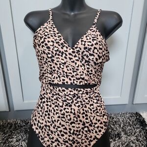 American Eagle Outfitters Leopard Print One Piece Swimsuit